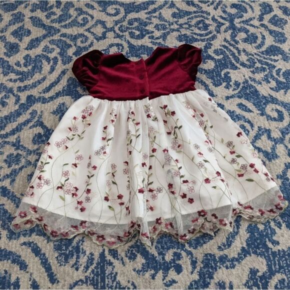 3 Holiday dresses Christmas and Valentine's - Picture 4 of 10